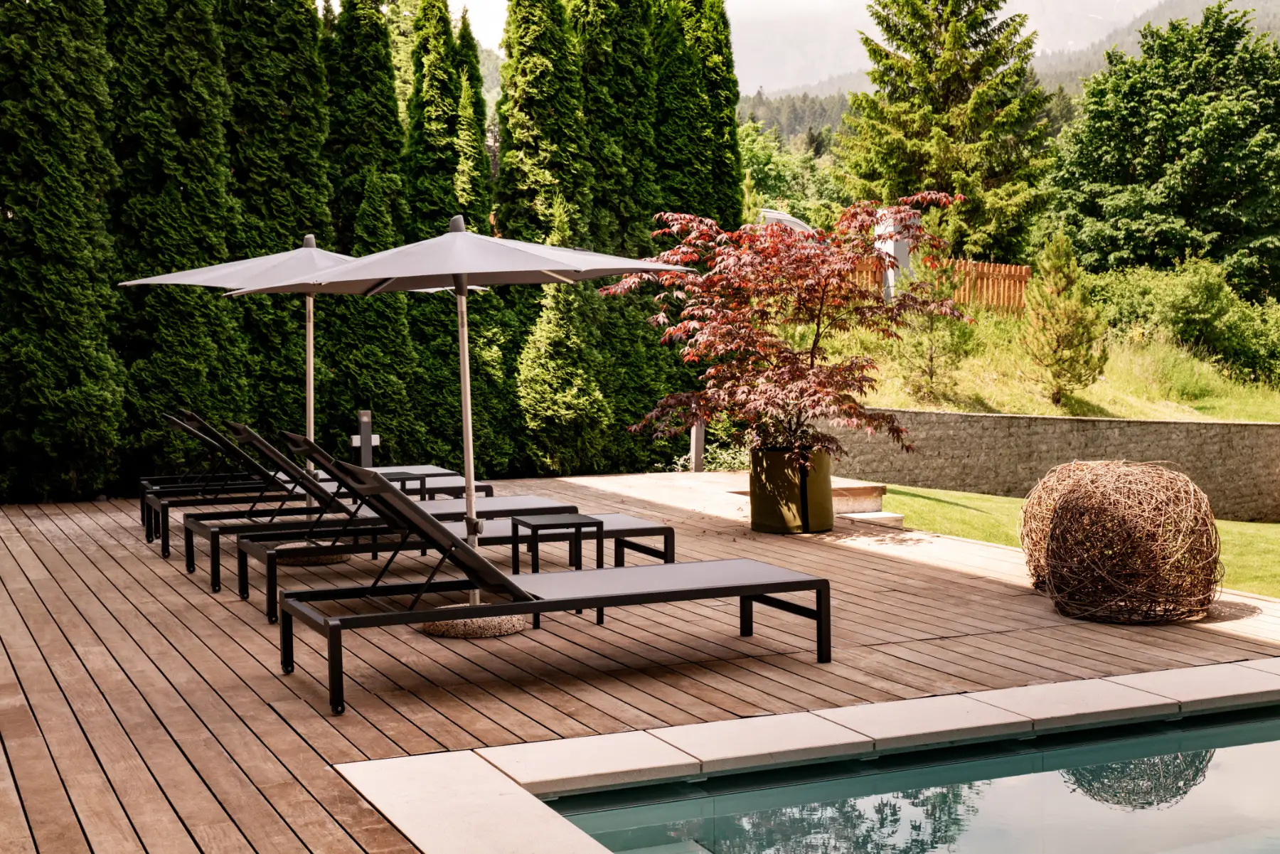 zona piscina esterna - corona dolomites hotel living