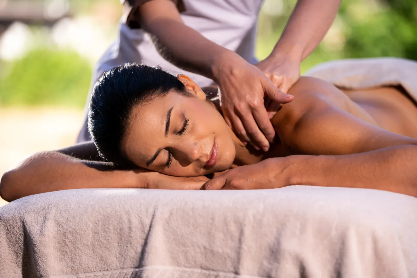 Massaggio decontratturante in day spa con crioterapia